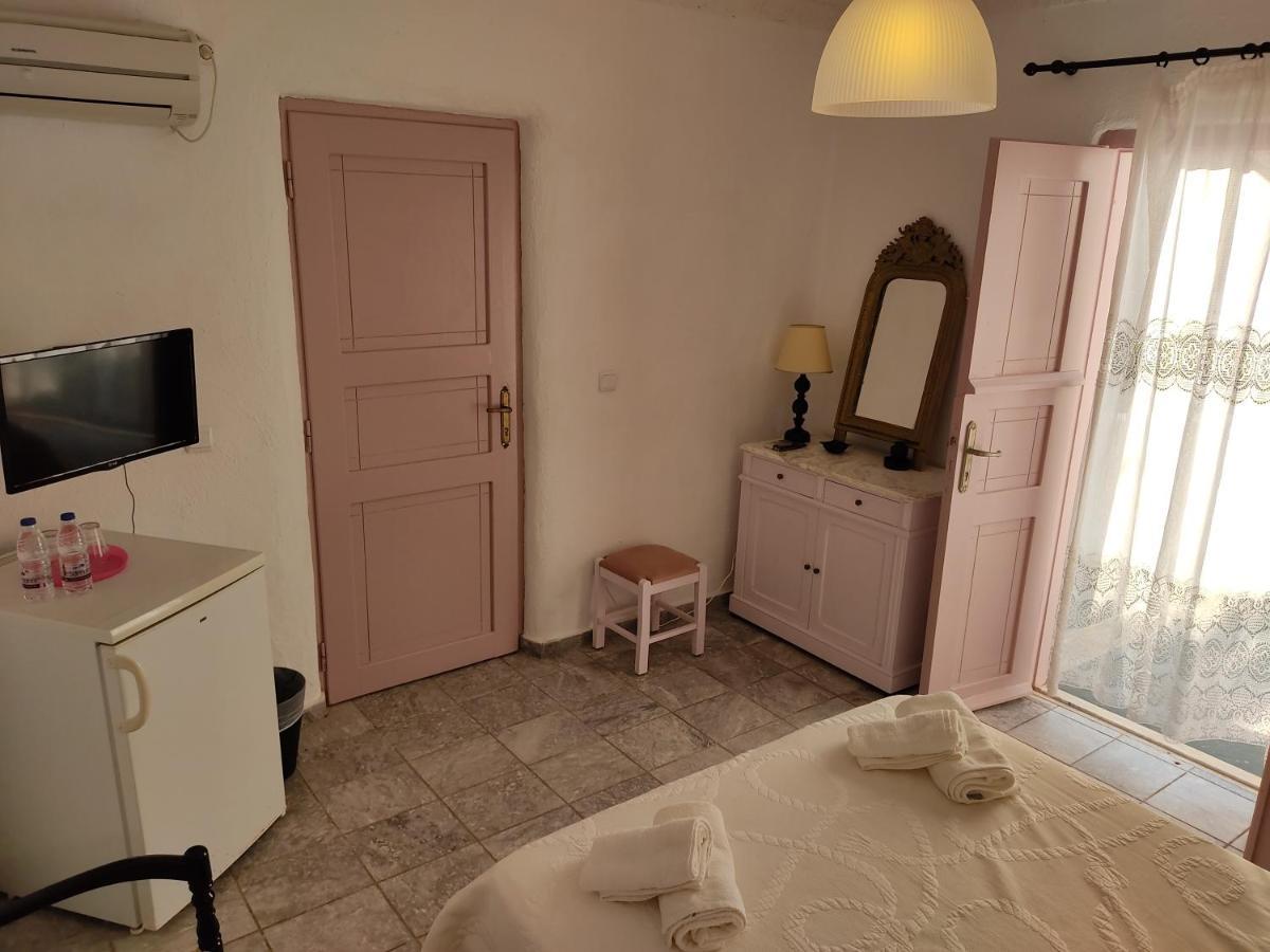 Porto Sikinos Hotel Alopronia Екстериор снимка