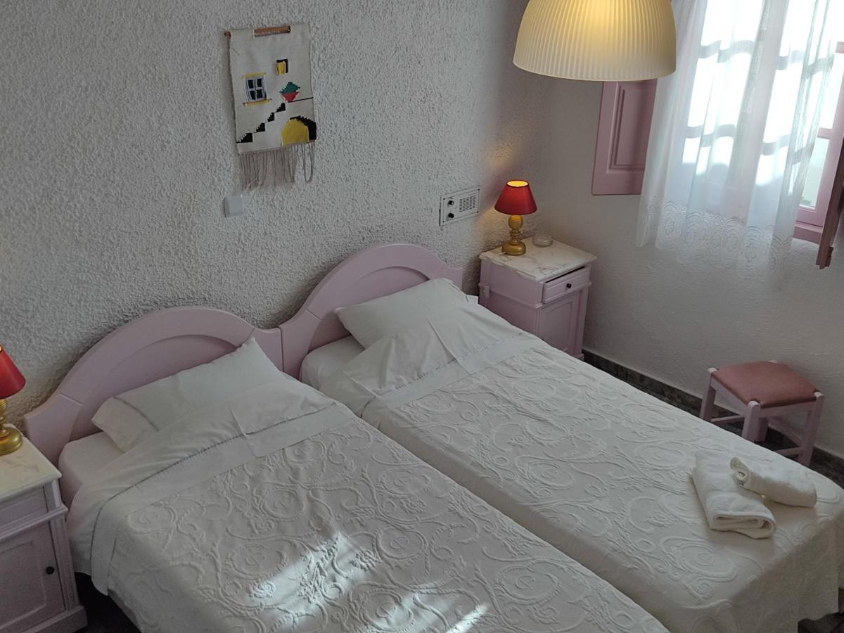 Porto Sikinos Hotel Alopronia Екстериор снимка