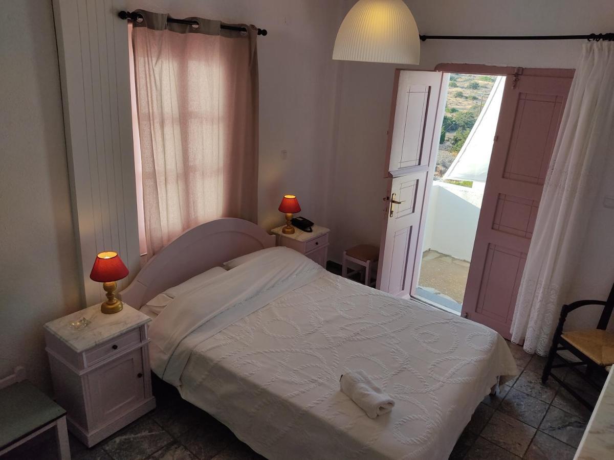 Porto Sikinos Hotel Alopronia Екстериор снимка