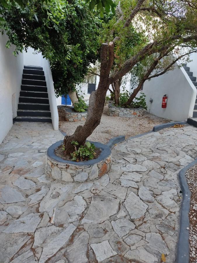 Porto Sikinos Hotel Alopronia Екстериор снимка