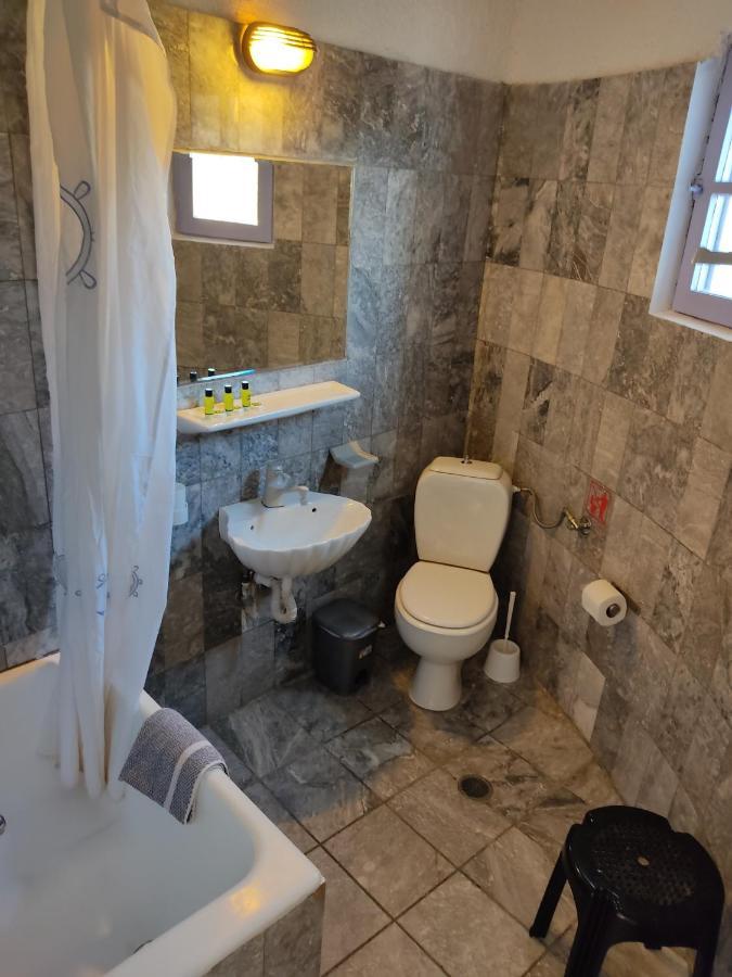 Porto Sikinos Hotel Alopronia Екстериор снимка