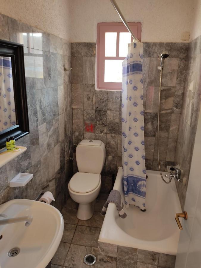 Porto Sikinos Hotel Alopronia Екстериор снимка