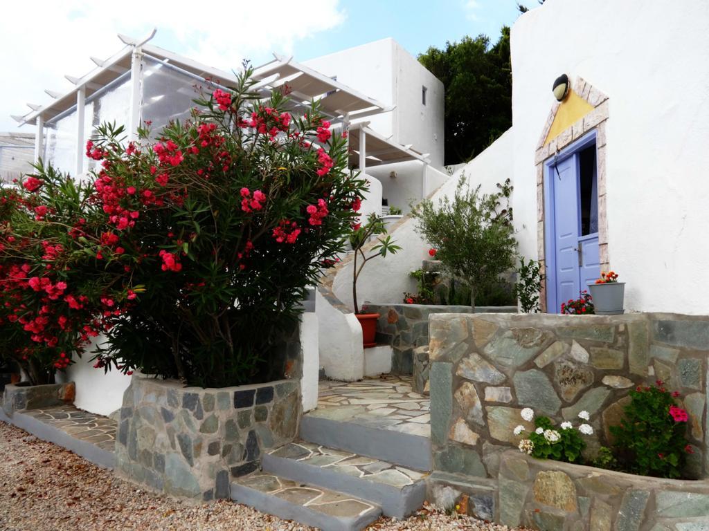 Porto Sikinos Hotel Alopronia Екстериор снимка