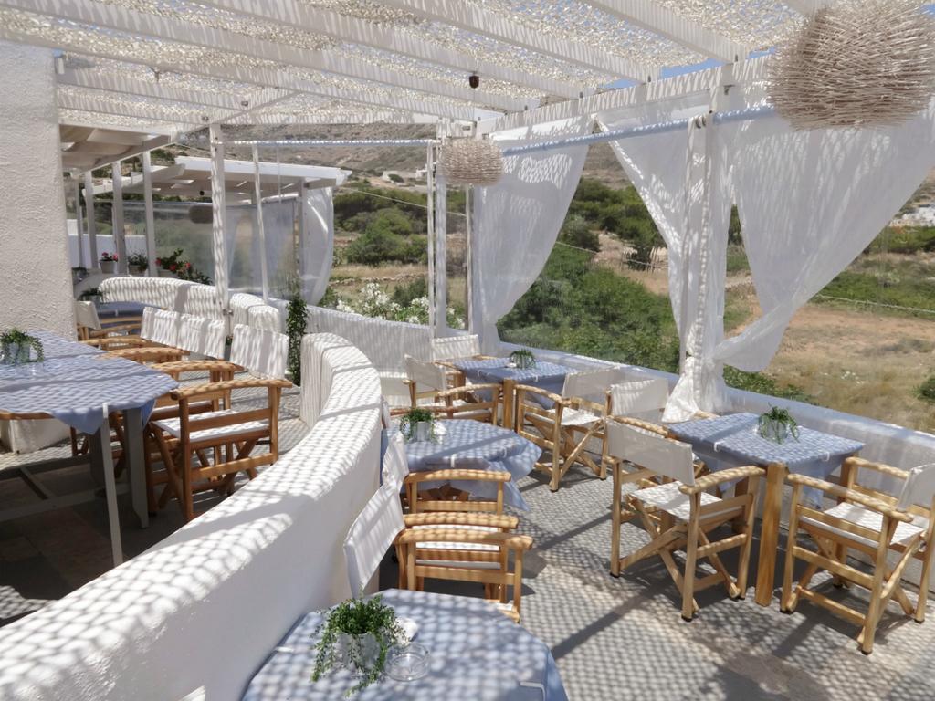 Porto Sikinos Hotel Alopronia Екстериор снимка